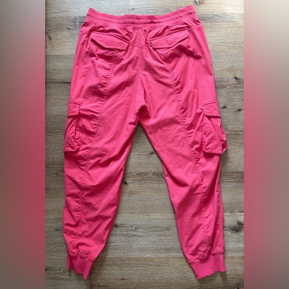Lululemon Dance Studio Relaxed-Fit Mid-Rise Cargo Jogger in Glaze Pink - Picture 10 of 11